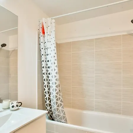Privee Dans Un En Colocation, Parking Gratuit Appartement *