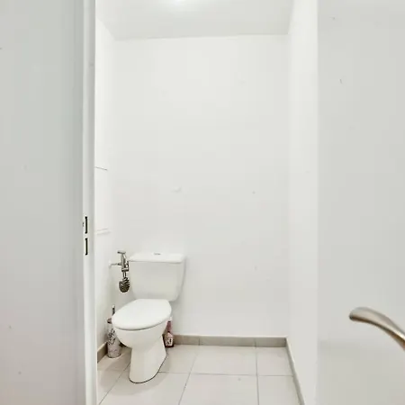 Chambre privée dans un appartement en colocation, parking gratuit * Bagneux (Hauts-de-Seine)